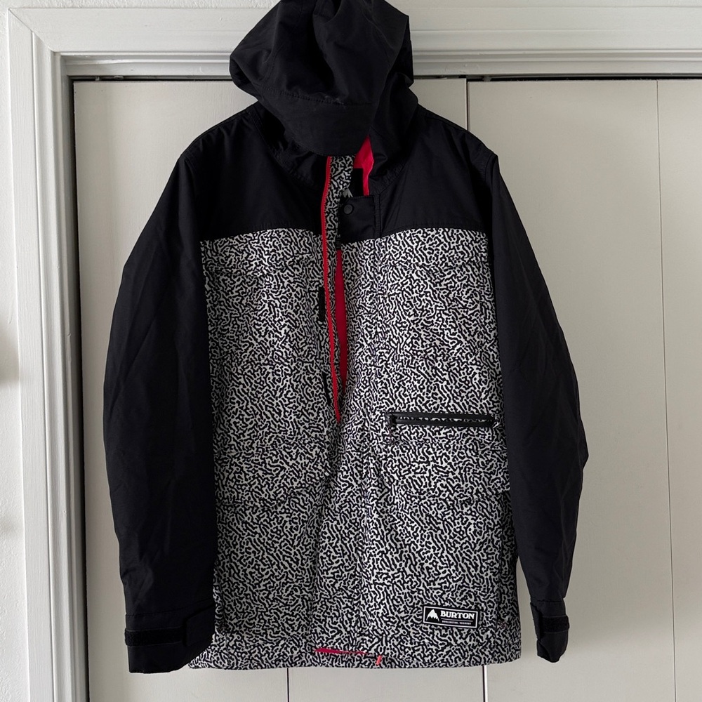 Burton Covert Snowboard Ski Jacket Mens M Living Lining PJ print black Hooded